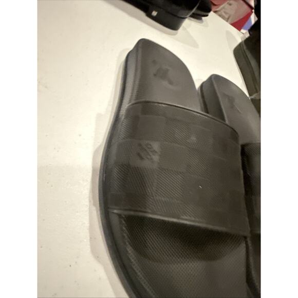 Sandals_&_Flip_Flops